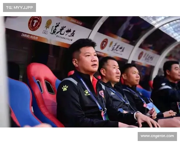 武汉长江前外援维亚纳谈李金羽战术不足并曝欠薪问题 武汉长江前外援维亚纳谈李金羽战术不足并曝欠薪问题